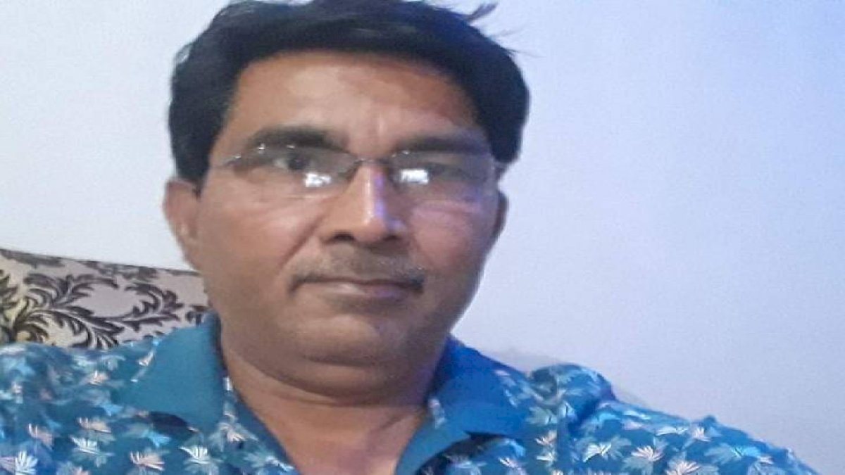 मुरैना नगर निगम के अकाउंट आफिसर के ठिकाने पर लोकायुक्त का छापा, 8 लाख कैश, बड़ी मात्रा में सोना बरामद मुरैना नगर निगम के अकाउंट आफिसर के ठिकाने पर लोकायुक्त का छापा, 8 लाख कैश, बड़ी मात्रा में सोना बरामद