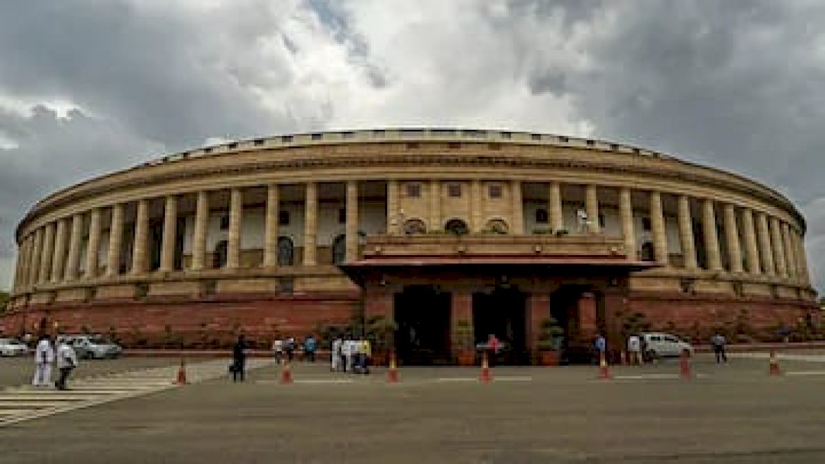 मीडिया संस्थानों पर कार्रवाई के खिलाफ एकजुट हुआ विपक्ष, राज्यसभा और लोकसभा में ज़ोरदार विरोध मीडिया संस्थानों पर कार्रवाई के खिलाफ एकजुट हुआ विपक्ष, राज्यसभा और लोकसभा में ज़ोरदार विरोध
