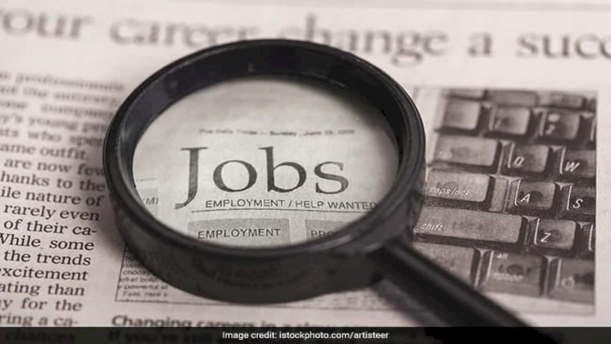 मुर्दाघर में डोम के पद पर वैकेंसी, सैंकड़ों इंजीनियर्स और पोस्ट ग्रेजुएट छात्रों ने किया अप्लाई मुर्दाघर में डोम के पद पर वैकेंसी, सैंकड़ों इंजीनियर्स और पोस्ट ग्रेजुएट छात्रों ने किया अप्लाई