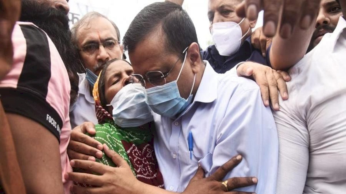 दलित बच्ची की मौत पर मैजिस्ट्रेट जाँच कराएगी दिल्ली सरकार, परिजनों को 10 लाख की सहायता राशि का एलान दलित बच्ची की मौत पर मैजिस्ट्रेट जाँच कराएगी दिल्ली सरकार, परिजनों को 10 लाख की सहायता राशि का एलान
