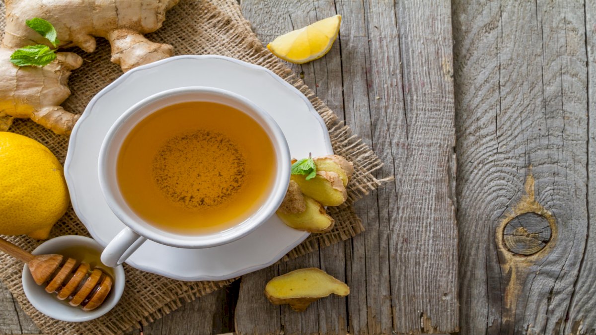 स्लिम फिगर के साथ सेहत भी देगी हनी, जिंजर, लेमन टी, इम्यूनिटी बूस्ट करने में भी है मददगार स्लिम फिगर के साथ सेहत भी देगी हनी, जिंजर, लेमन टी, इम्यूनिटी बूस्ट करने में भी है मददगार