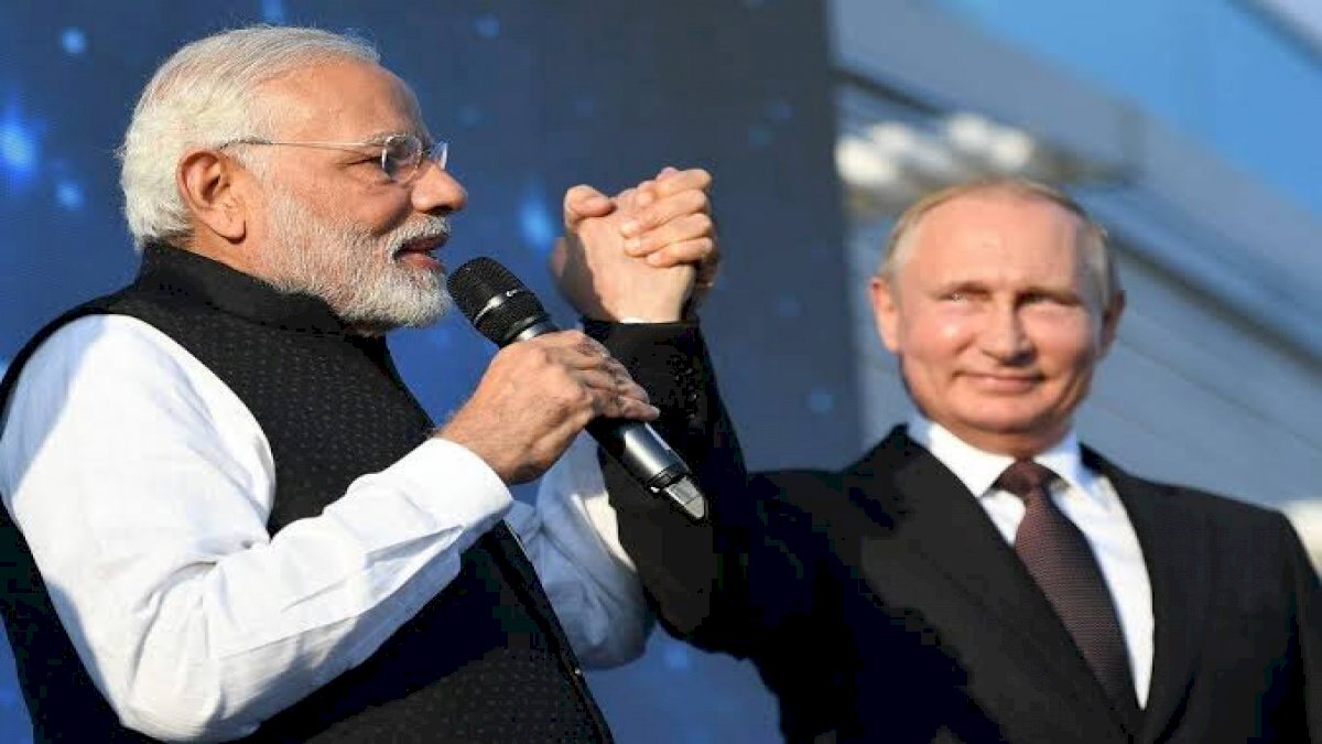 पीएम मोदी ने की रूसी राष्ट्रपति व्लादिमीर पुतिन से बात, अफगानिस्तान संकट पर हुई चर्चा पीएम मोदी ने की रूसी राष्ट्रपति व्लादिमीर पुतिन से बात, अफगानिस्तान संकट पर हुई चर्चा