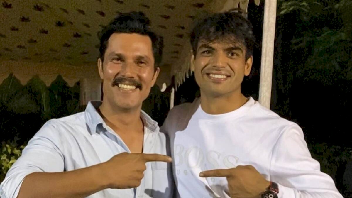 ओलंपिक गोल्ड मेडेलिस्ट नीरज चोपड़ा से मिले रणदीप हुड्डा, सोशल मीडिया पर हरियाणवी में की तारीफ बताया जबरदस्त इंसान ओलंपिक गोल्ड मेडेलिस्ट नीरज चोपड़ा से मिले रणदीप हुड्डा, सोशल मीडिया पर हरियाणवी में की तारीफ बताया जबरदस्त इंसान