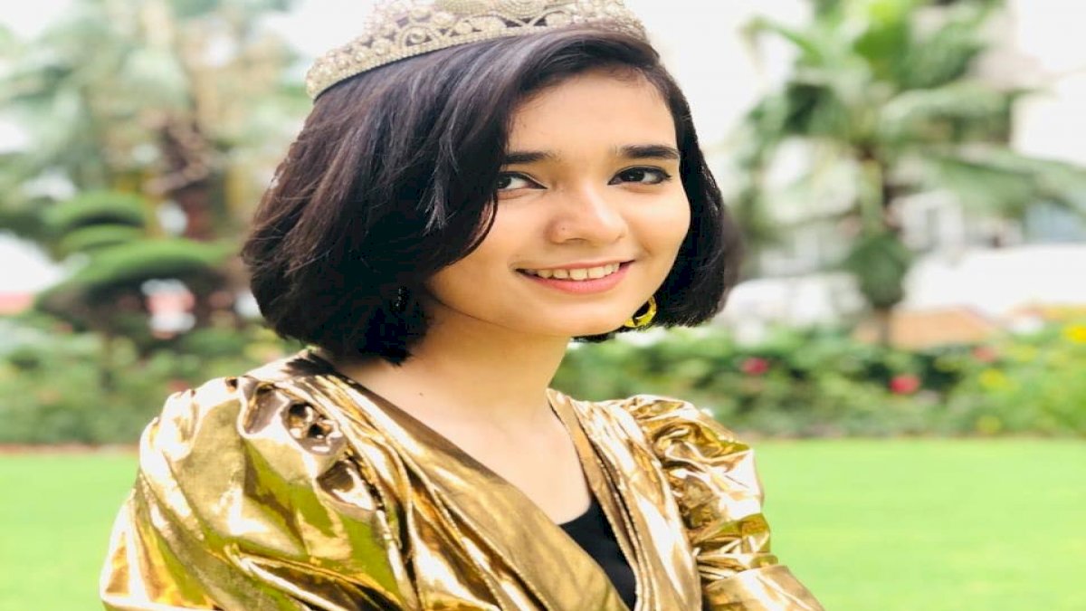 मिलिए इंस्टाग्राम स्टार 16 बरस की मिथिका से, जिनकी कॉमेडी का कायल हुआ बॉलीवुड मिलिए इंस्टाग्राम स्टार 16 बरस की मिथिका से, जिनकी कॉमेडी का कायल हुआ बॉलीवुड