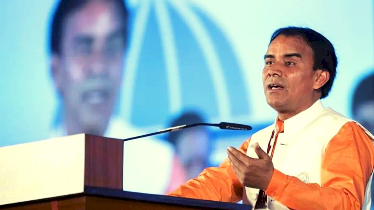 BJP मंत्री ने किया आपदा नियंत्रण ऐप के अविष्कार का दावा, कांग्रेस ने कहा इन्हें भारत रत्न दो BJP मंत्री ने किया आपदा नियंत्रण ऐप के अविष्कार का दावा, कांग्रेस ने कहा इन्हें भारत रत्न दो