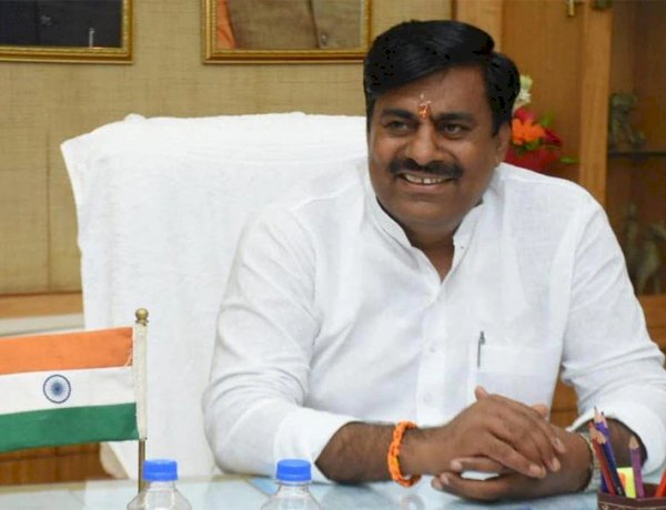 Photo Courtesy : ZeeNews Photo Courtesy : ZeeNews