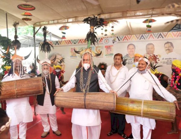 आदिवासी दिवस पर बोले सीएम भूपेश बघेल, हर गांव को डॉक्टर और मास्टर की सुविधा का लाभ मिले आदिवासी दिवस पर बोले सीएम भूपेश बघेल, हर गांव को डॉक्टर और मास्टर की सुविधा का लाभ मिले