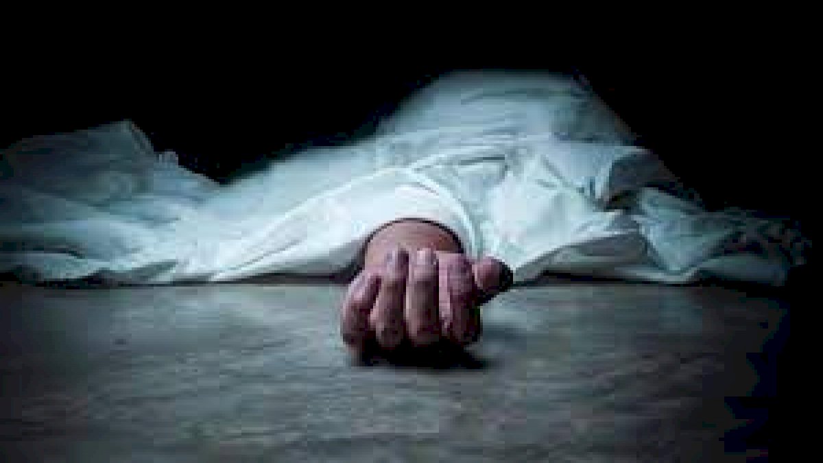 बेरोजगारी से तंग आकर युवक ने की आत्महत्या, इकलौते बेटे की मौत से घर में पसरा मातम बेरोजगारी से तंग आकर युवक ने की आत्महत्या, इकलौते बेटे की मौत से घर में पसरा मातम