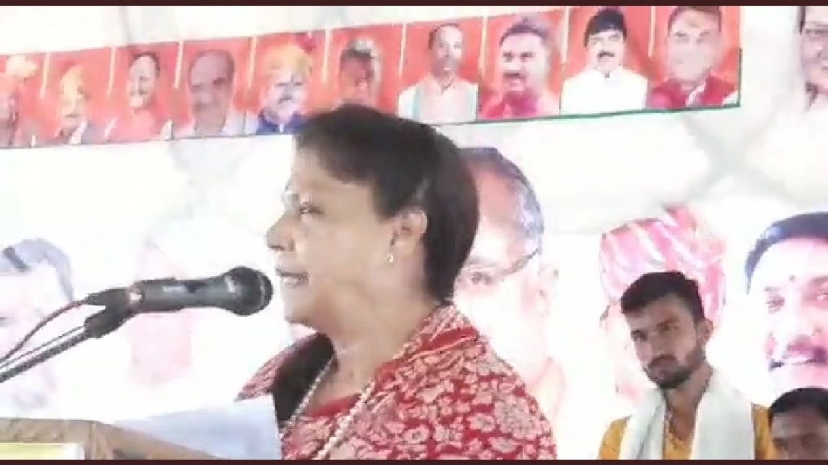 सीएम ने तो भगवा कर ही दिया है, अब आप भी पूरे MP को भगवा कर दो, यशोधरा राजे का विवादित बयान सीएम ने तो भगवा कर ही दिया है, अब आप भी पूरे MP को भगवा कर दो, यशोधरा राजे का विवादित बयान