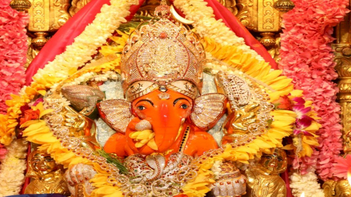 गणपति के स्वागत की तैयारी में जुटे भक्त, 10 सितंबर को घर में पधारेंगे बप्पा गणपति के स्वागत की तैयारी में जुटे भक्त, 10 सितंबर को घर में पधारेंगे बप्पा