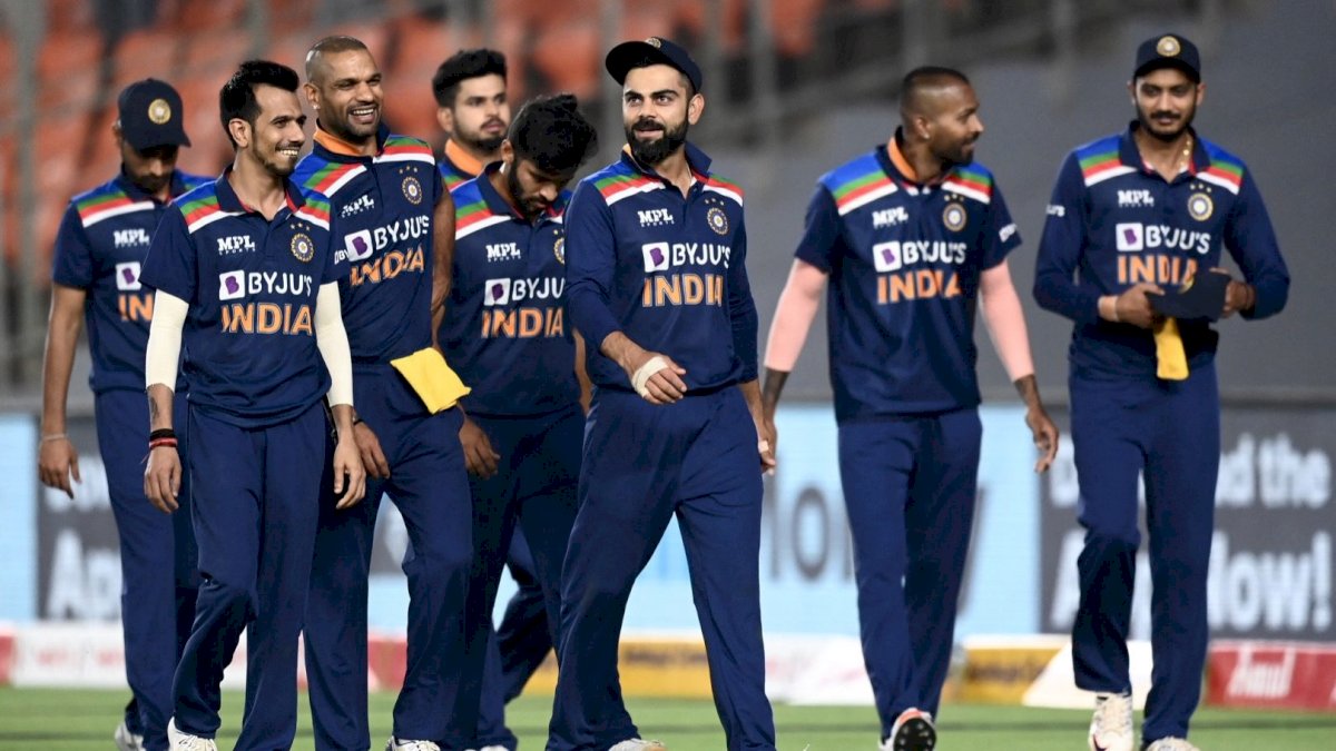 T20 वर्ल्ड कप के लिए भारतीय टीम का ऐलान, धोनी बने टीम के मेंटर T20 वर्ल्ड कप के लिए भारतीय टीम का ऐलान, धोनी बने टीम के मेंटर