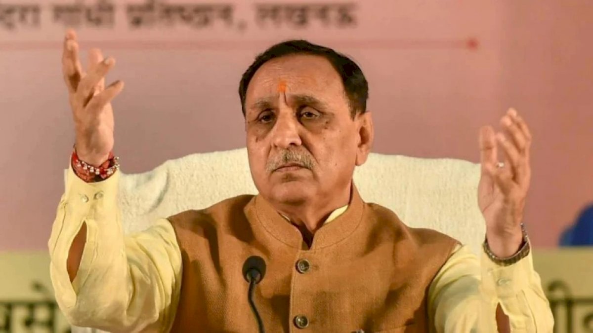 गुजरात सीएम विजय रूपाणी ने दिया इस्तीफा, पार्टी नेतृत्व से अनबन की खबर गुजरात सीएम विजय रूपाणी ने दिया इस्तीफा, पार्टी नेतृत्व से अनबन की खबर
