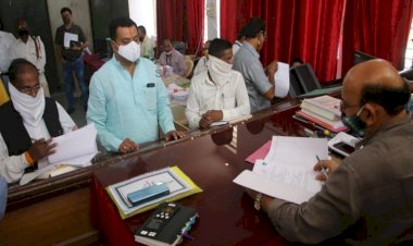 Photo Courtesy :  Dainik Bhaskar 