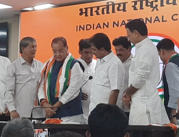 Photo Courtesy: Twitter Photo Courtesy: Twitter