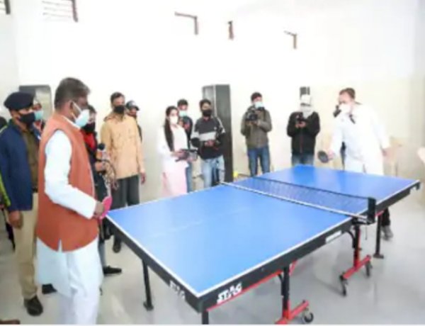 भोपाल: अस्पताल में टेबल टेनिस खेलने पहुंचे स्वास्थ्य मंत्री, सिविल सर्जन ने हराया