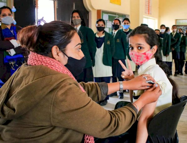 छात्रों के टीकाकरण में लापरवाही करने वाले स्कूलों पर एक्शन, इंदौर प्रशासन ने 5 स्कूल किए सील