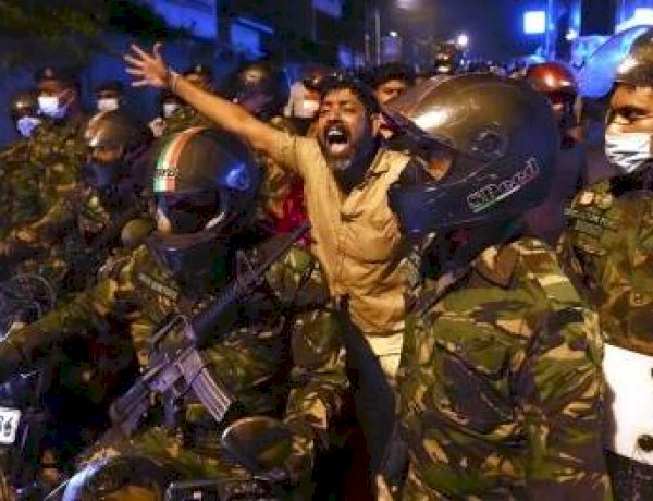 श्रीलंका के राष्ट्रपति गोटबाया राजपक्षे ने देश में लगाई इमरजेंसी, गहराते आर्थिक संकट और तेज होते विरोध प्रदर्शन के बीच फ़ैसला 