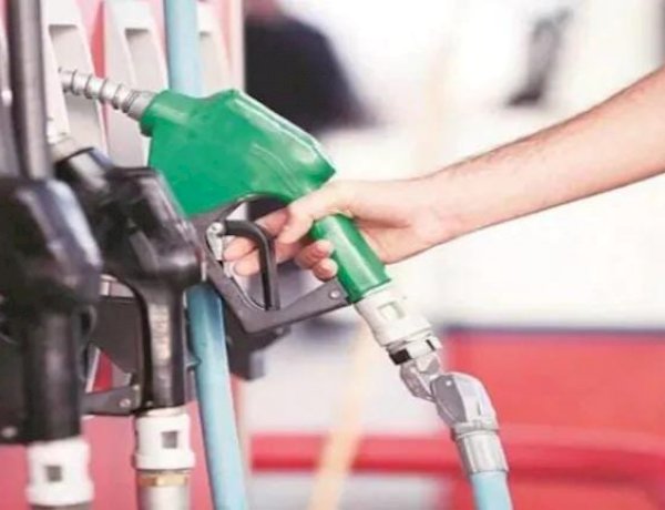 12 दिनों में 10वीं बार बढ़े पेट्रोल-डीजल के दाम, चुनाव के बाद 7.20 रूपये तक बढ़ गयी क़ीमत