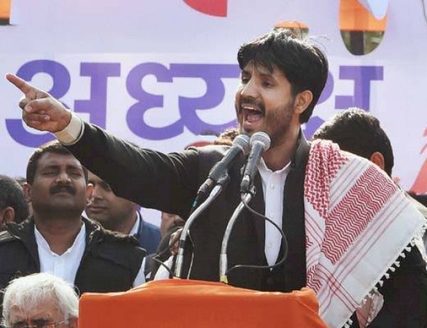 अमरिंदर सिंह बरार बने पंजाब कांग्रेस के अध्यक्ष, हाईकमान ने युवा चेहरे को दी तवज्जो अमरिंदर सिंह बरार बने पंजाब कांग्रेस के अध्यक्ष, हाईकमान ने युवा चेहरे को दी तवज्जो