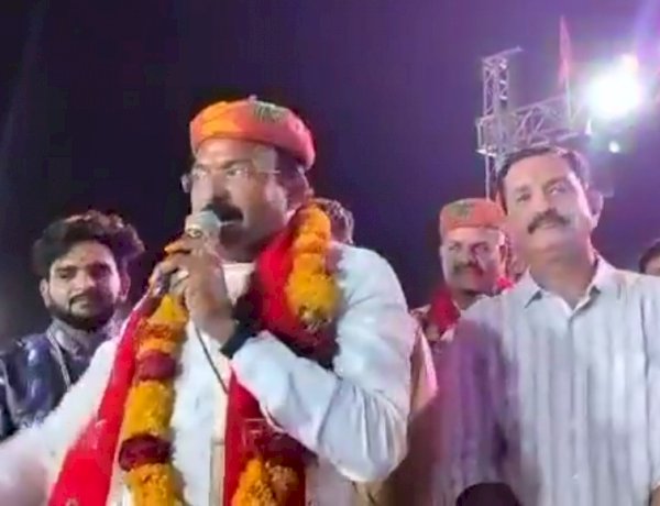 खरगोन में फिर दंगे भड़काने की कोशिश, BJP सांसद ने किया मुस्लिमों के खिलाफ हिंसा का आह्वान खरगोन में फिर दंगे भड़काने की कोशिश, BJP सांसद ने किया मुस्लिमों के खिलाफ हिंसा का आह्वान