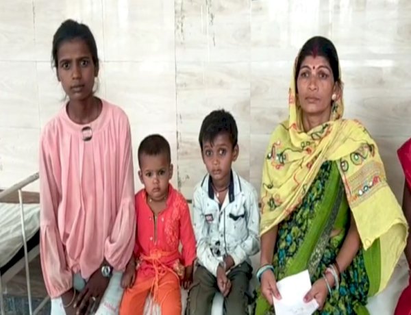 रीवा: पक रहा था चिकन, ऊपर से गिरी छिपकली, खाने के बाद पांच लोग बीमार रीवा: पक रहा था चिकन, ऊपर से गिरी छिपकली, खाने के बाद पांच लोग बीमार