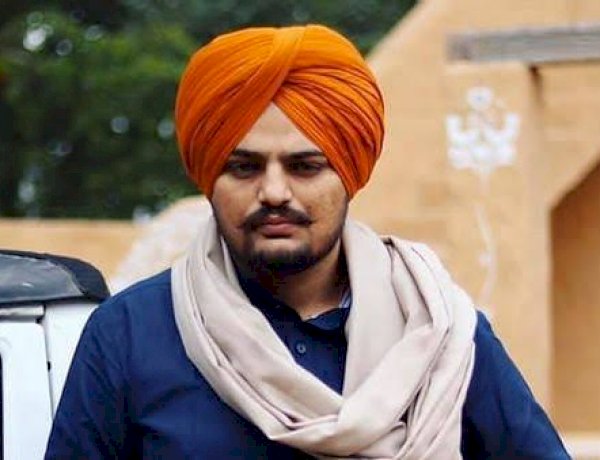 पंजाबी सिंगर और कांग्रेस नेता सिद्धू मूसेवाला की गोली मारकर हत्या, कल ही पंजाब सरकार ने वापस ली थी सुरक्षा पंजाबी सिंगर और कांग्रेस नेता सिद्धू मूसेवाला की गोली मारकर हत्या, कल ही पंजाब सरकार ने वापस ली थी सुरक्षा