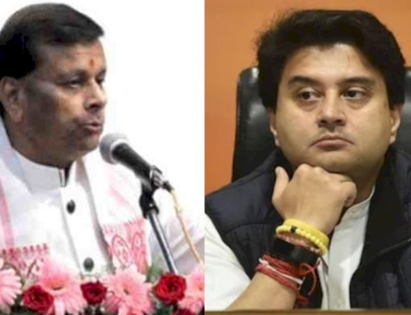 जयभान सिंह‍ पवैया और ज्‍योतिरादित्‍य सिंधिया । 