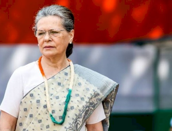 कांग्रेस अध्यक्ष सोनिया गांधी की तबियत बिगड़ी, गंगा राम अस्पताल में कराया गया भर्ती