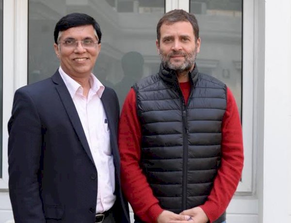 कांग्रेस में पवन खेड़ा का हुआ प्रमोशन, नवगठित संचार विभाग में मीडिया एवं प्रचार के अध्यक्ष नियुक्त कांग्रेस में पवन खेड़ा का हुआ प्रमोशन, नवगठित संचार विभाग में मीडिया एवं प्रचार के अध्यक्ष नियुक्त