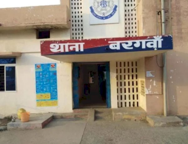 सिंगरौली में रसोई में खाना गिरने के विवाद में ससुर ने बहू को उतारा मौत के घाट, कुल्हाड़ी से काटा गला सिंगरौली में रसोई में खाना गिरने के विवाद में ससुर ने बहू को उतारा मौत के घाट, कुल्हाड़ी से काटा गला