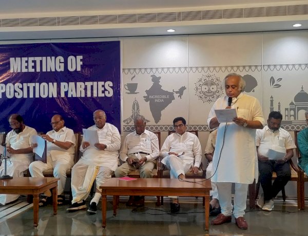यशवंत सिन्हा होंगे विपक्ष के राष्ट्रपति पद के उम्मीदवार, सहमति के बाद कांग्रेस का ऐलान यशवंत सिन्हा होंगे विपक्ष के राष्ट्रपति पद के उम्मीदवार, सहमति के बाद कांग्रेस का ऐलान