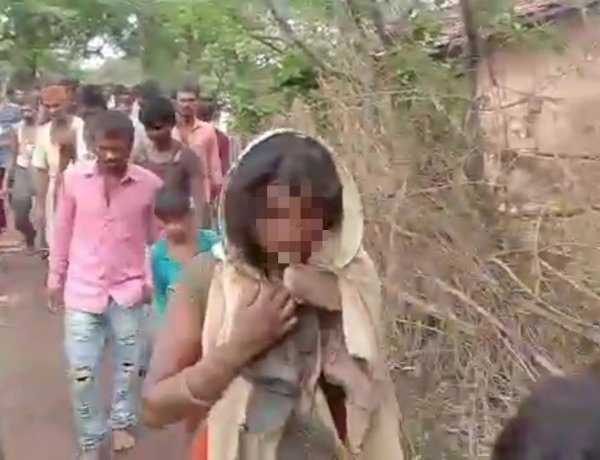 क्रूर समाज का खौफनाक चेहरा: देवास में आदिवासी महिला के साथ बर्बरता, भीड़ ने लात-घूंसों से पीटकर अधमरा किया