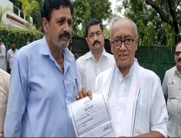 निर्वाचित कांग्रेस प्रत्याशी को प्रमाण पत्र लौटाने की धमकी, दिग्विजय सिंह ने मंत्री सारंग पर लगाए गंभीर आरोप
