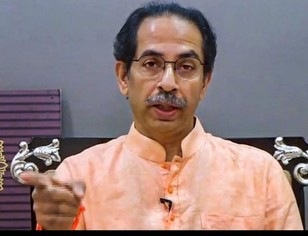 महाराष्ट्र में कभी भी हो सकते हैं चुनाव, संजय राउत के बाद पूर्व सीएम उद्धव ठाकरे ने भी दिए सियासी उलटफेर के संकेत महाराष्ट्र में कभी भी हो सकते हैं चुनाव, संजय राउत के बाद पूर्व सीएम उद्धव ठाकरे ने भी दिए सियासी उलटफेर के संकेत