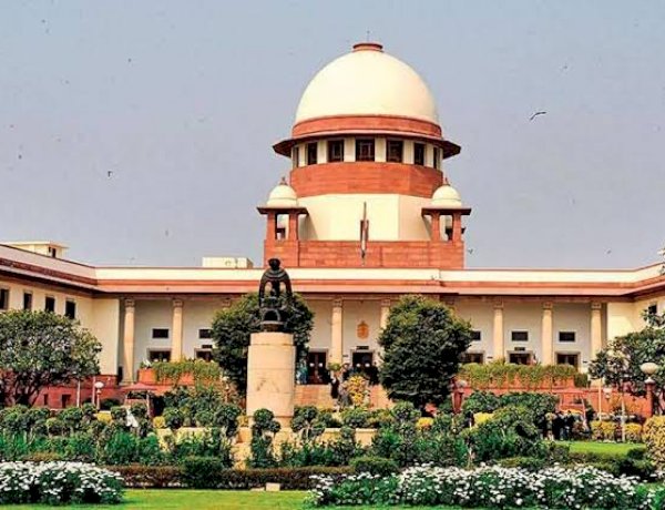 PMLA के तहत ED को जांच, गिरफ्तारी और संपत्ति जब्त करने का अधिकार, सुप्रीम कोर्ट का बड़ा फैसला PMLA के तहत ED को जांच, गिरफ्तारी और संपत्ति जब्त करने का अधिकार, सुप्रीम कोर्ट का बड़ा फैसला