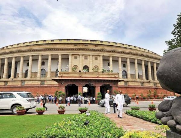 राज्यसभा के तीन और विपक्षी सांसद निलंबित, अबतक कुल 27 सांसद हो चुके हैं सस्पेंड राज्यसभा के तीन और विपक्षी सांसद निलंबित, अबतक कुल 27 सांसद हो चुके हैं सस्पेंड