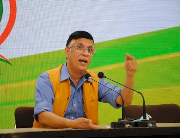 मोदी जी कुछ दिन आप भी गुजारो गुजरात में, जहरीली शराब कांड पर बरसी कांग्रेस मोदी जी कुछ दिन आप भी गुजारो गुजरात में, जहरीली शराब कांड पर बरसी कांग्रेस