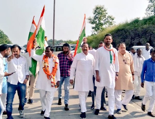 धार से कांग्रेस का आदिवासी न्याय यात्रा शुरू, कारम डैम प्रभावितों की मांगों को लेकर भोपाल तक करेंगे पदयात्रा धार से कांग्रेस का आदिवासी न्याय यात्रा शुरू, कारम डैम प्रभावितों की मांगों को लेकर भोपाल तक करेंगे पदयात्रा