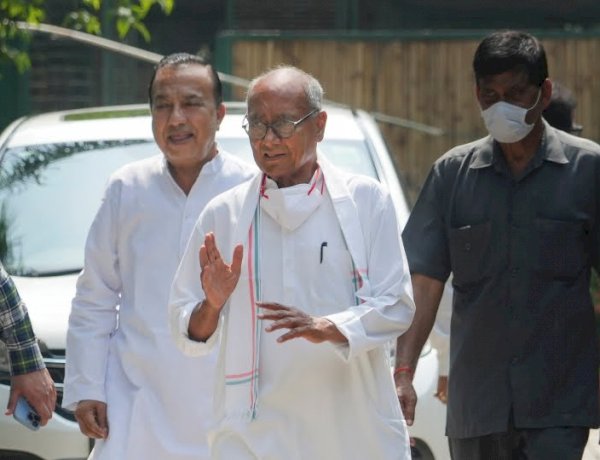 दिग्विजय सिंह होंगे मल्लिकार्जुन खड़गे के प्रस्तावक, अब थरूर और खड़गे के बीच होगा मुकाबला दिग्विजय सिंह होंगे मल्लिकार्जुन खड़गे के प्रस्तावक, अब थरूर और खड़गे के बीच होगा मुकाबला