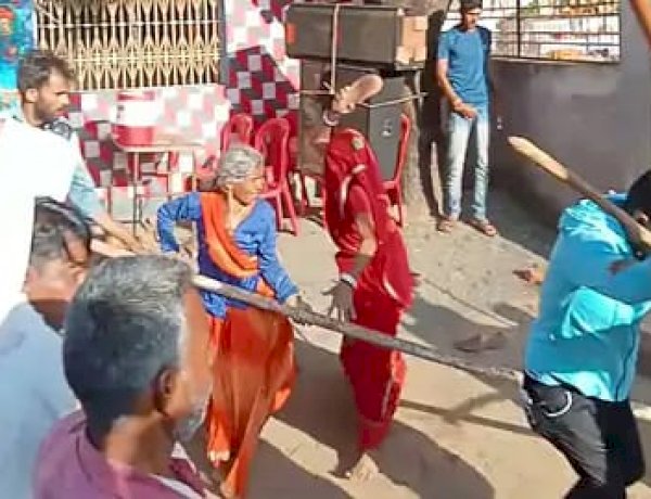 आगर में गरबा को लेकर दो पक्षों में विवाद, जमकर चले लट्ठ, 9 घायल आगर में गरबा को लेकर दो पक्षों में विवाद, जमकर चले लट्ठ, 9 घायल