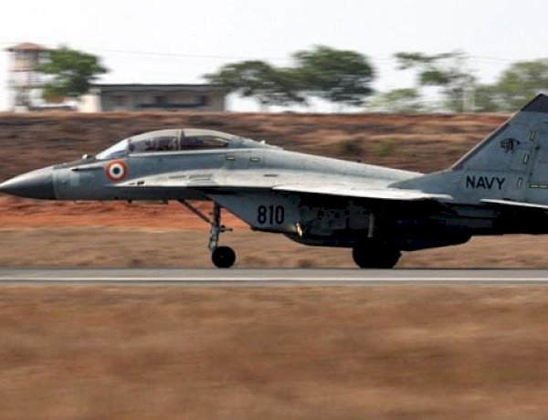 भारतीय नेवी का मिग 29K विमान गोवा में क्रैश, सुरक्षित बाहर निकला पायलट