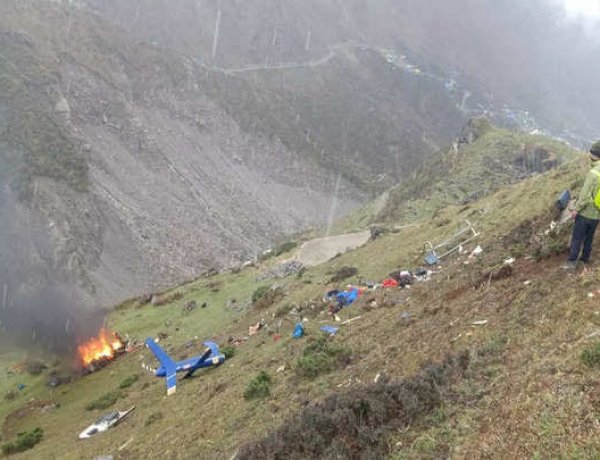 केदारनाथ में बड़ा हादसा, तीर्थयात्रियों को ले जा रहा हेलीकॉप्टर क्रैश, दो पायलट समेत 7 लोगों की मौत