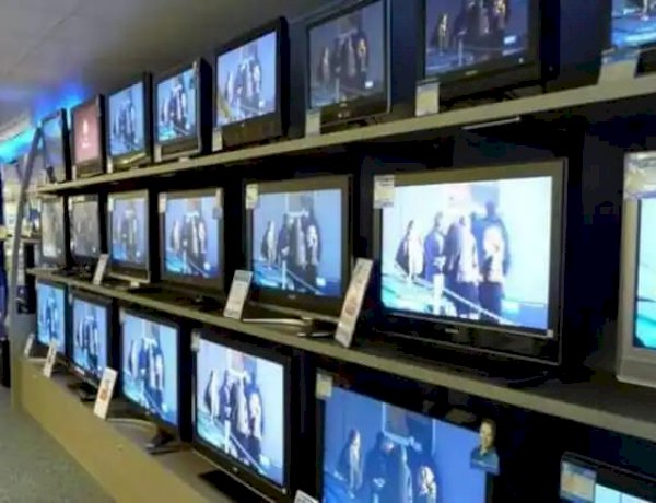 केंद्र सरकार ने टीवी चैनल्स के लिए जारी की नई गाइडलाइंस, अब रोज आधे घंटे दिखाना होगा राष्ट्रहित के कंटेंट