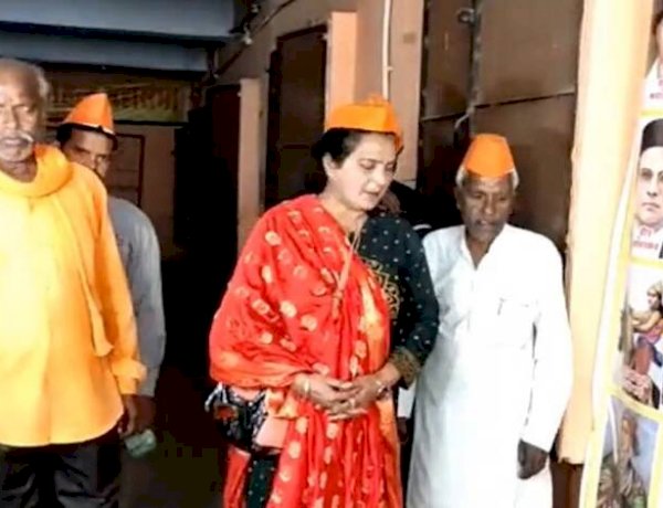 ग्वालियर में एक बार फिर लगे गोडसे जिंदाबाद के नारे, बापू के हत्यारे के महिमामंडन की शर्मनाक कोशिश ग्वालियर में एक बार फिर लगे गोडसे जिंदाबाद के नारे, बापू के हत्यारे के महिमामंडन की शर्मनाक कोशिश