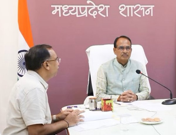 दफ्तर दरबारी: आईएएस सुलेमान को चुन कर फिर चौंकाएंगे मुख्यमंत्री शिवराज दफ्तर दरबारी: आईएएस सुलेमान को चुन कर फिर चौंकाएंगे मुख्यमंत्री शिवराज