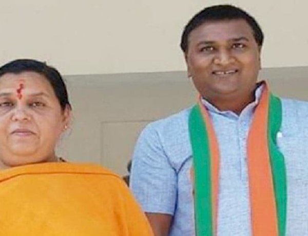 MP बीजेपी को बड़ा झटका, उमा भारती के विधायक भतीजे का निर्वाचन शून्य घोषित, हाईकोर्ट ने सुनाया फैसला MP बीजेपी को बड़ा झटका, उमा भारती के विधायक भतीजे का निर्वाचन शून्य घोषित, हाईकोर्ट ने सुनाया फैसला
