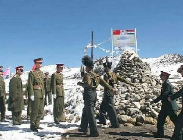 LAC पर एक बार फिर भारतीय और चीनी सैनिकों के बीच हुई झड़प, दोनों पक्षों के कई सैनिक जख्मी: रिपोर्ट्स LAC पर एक बार फिर भारतीय और चीनी सैनिकों के बीच हुई झड़प, दोनों पक्षों के कई सैनिक जख्मी: रिपोर्ट्स