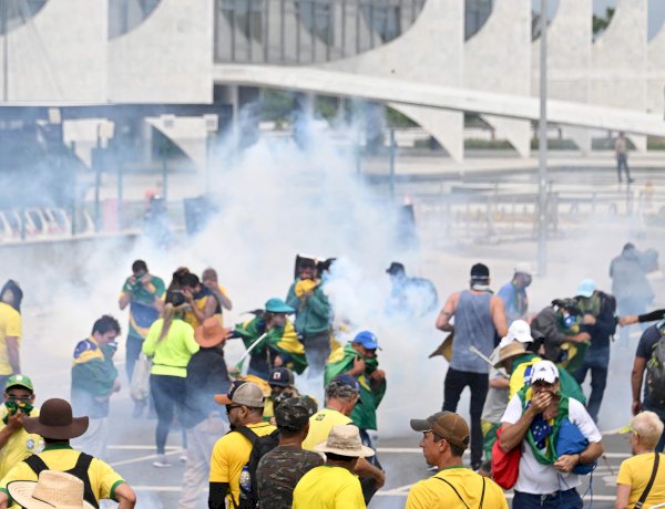 ब्राजील कांग्रेस और सुप्रीम कोर्ट में घुसे बोल्सोनारो समर्थक, पीएम मोदी ने दंगों और तोड़फोड़ पर जतायी चिंता