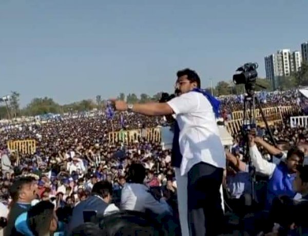 भोपाल में भीम आर्मी का शक्ति प्रदर्शन, चंद्रशेखर बोले- संविधान का राज चलेगा, सारा बहुजन साथ चलेगा भोपाल में भीम आर्मी का शक्ति प्रदर्शन, चंद्रशेखर बोले- संविधान का राज चलेगा, सारा बहुजन साथ चलेगा