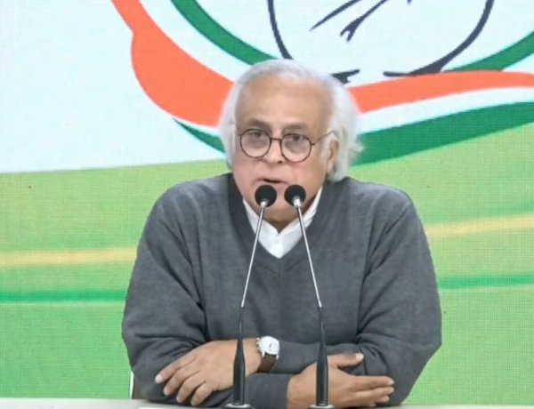 हमें धमकियां दी जा रही है कि संसद से सस्पेंड कर दिए जाएंगे, अडानी गेट कांड पर कांग्रेस हमलावर हमें धमकियां दी जा रही है कि संसद से सस्पेंड कर दिए जाएंगे, अडानी गेट कांड पर कांग्रेस हमलावर